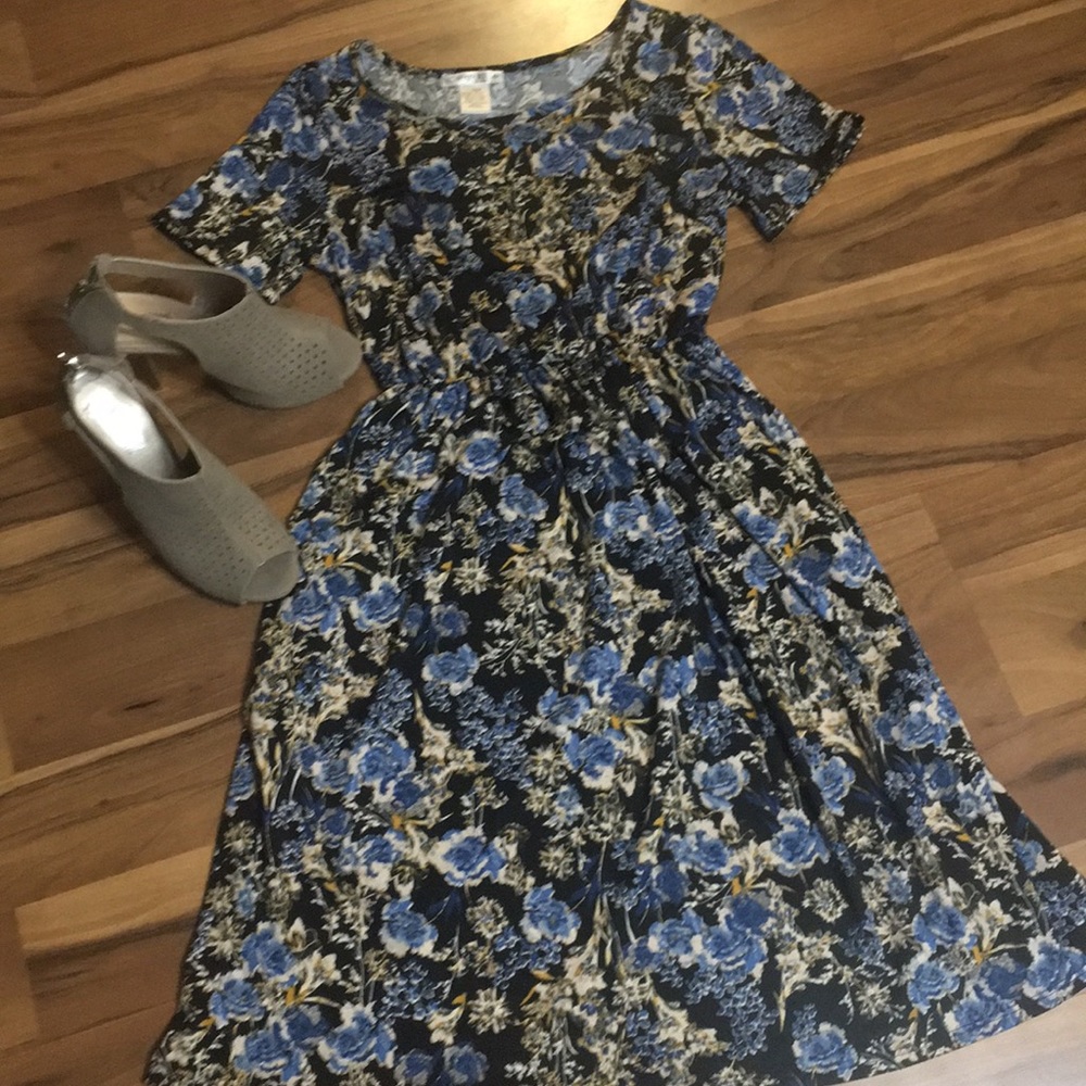 NWT - Floral Windsor Dress -XS